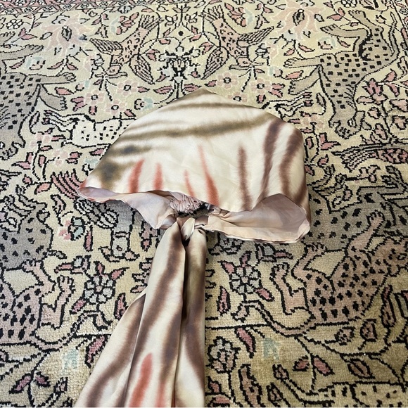 Zara Pre-tied Head Scarf - Picture 4 of 6